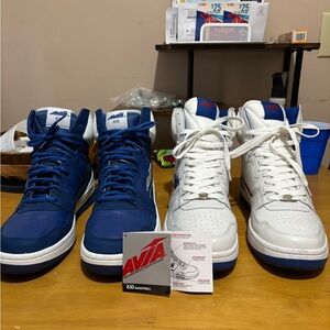 Avia 830 Lot Men's Dual-Tone Blue and White Sneakers.